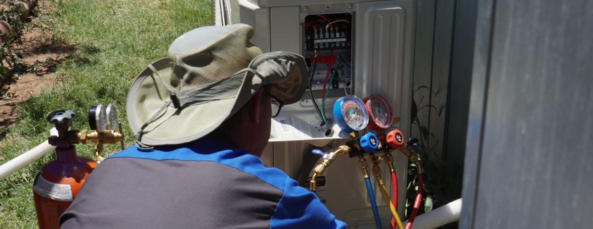 hvac training on outdoor ac unit